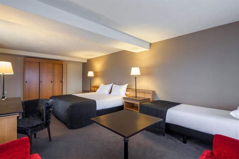 Hotel Der Valk 4*